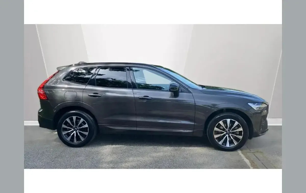 Used Volvo XC60 Plus 250 HP (183 kW) 2025 Grey SUV