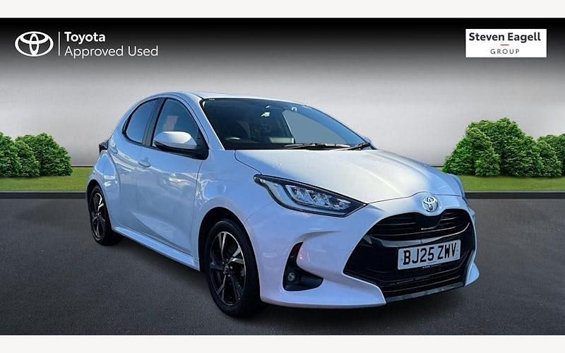 Used Toyota Yaris Hybrid Design 116 HP (85 kW) 2025 Hatchback