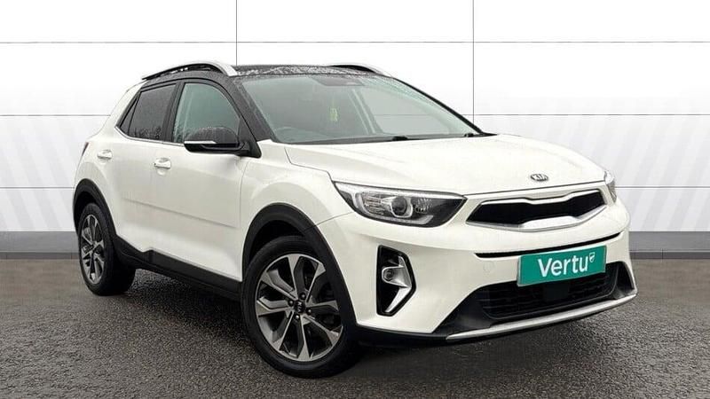 Used Kia Stonic 118 HP (86 kW) 2020 White SUV
