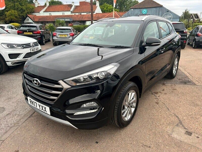 Black Used 2017 Hyundai Tucson SE SUV | £8,250 (Fair price) - Image 1/4