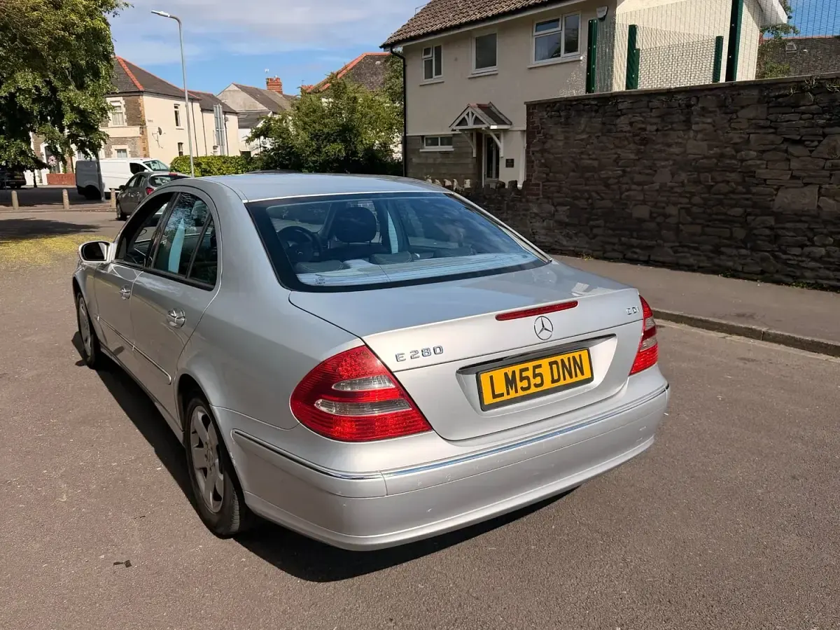 Used Mercedes E280 Avantgarde 2005 Silver Sedan