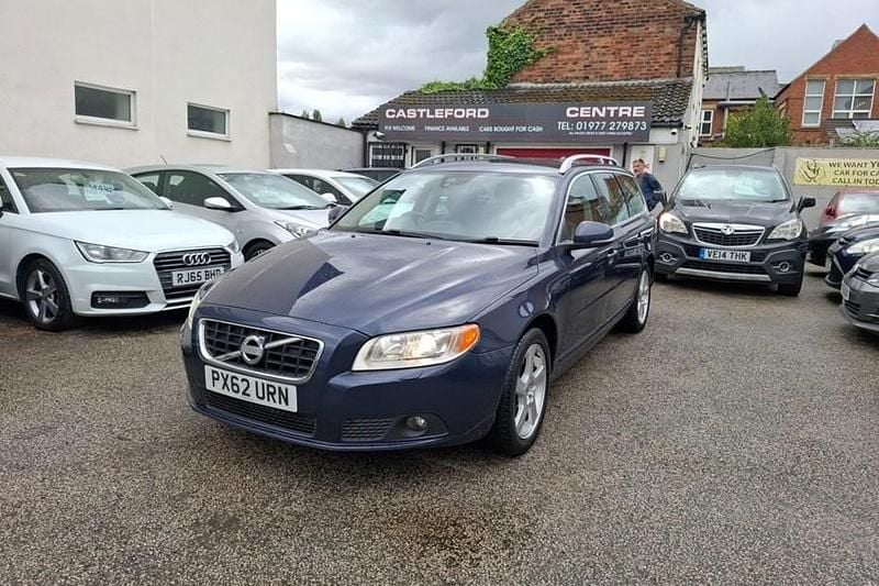 Blue Used 2012 Volvo V70 SE Lux Estate | £3,195 (Fair price) - Image 1/1