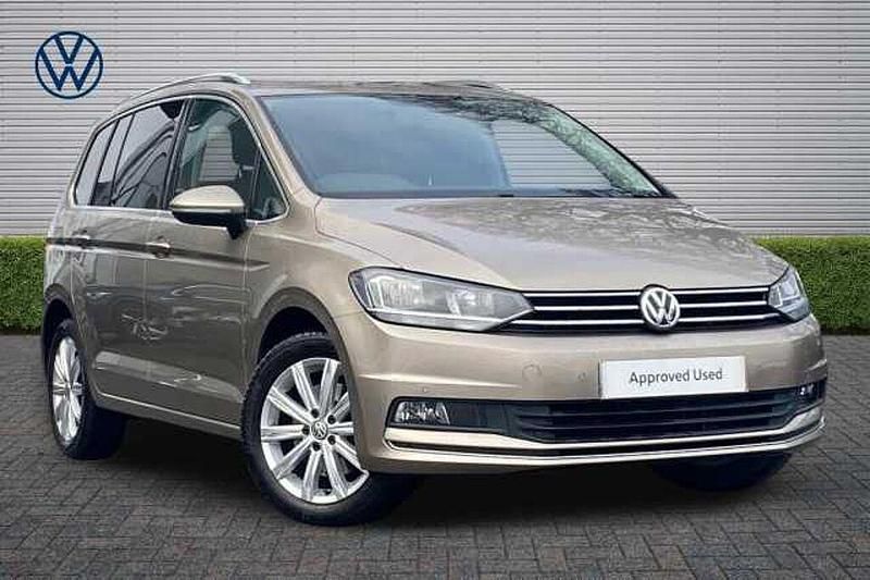 Used VW Touran SEL 150 HP (110 kW) 2019 Titanium beige MPV