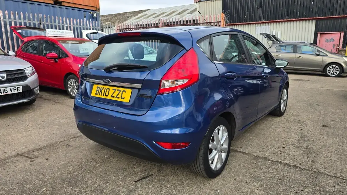 Used Ford Fiesta Zetec 2010 Blue Hatchback