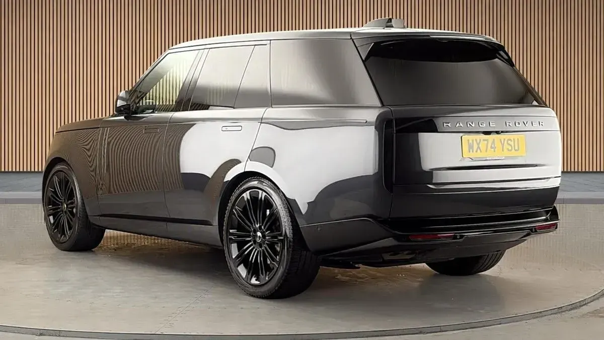 Used Land Rover Range Rover HSE 300 HP (220 kW) 2024 Storm grey SUV