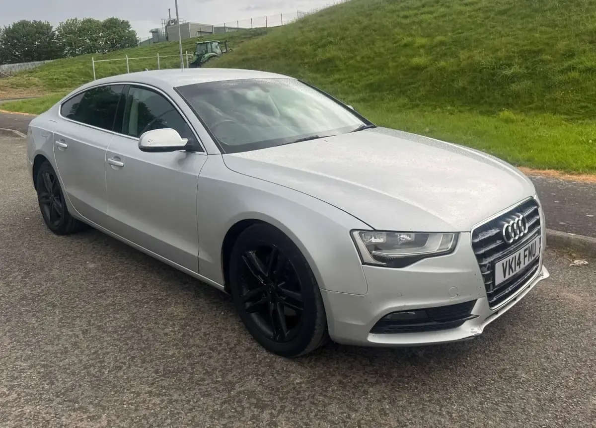 Begagnad Audi A5 2014 Silver Sportkupé