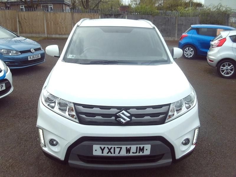 Used Suzuki Vitara SZ-T 120 HP (88 kW) 2017 White SUV