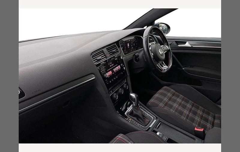 Used VW Golf VII GTI 245 HP (180 kW) 2019 Isaac blue steel Hatchback