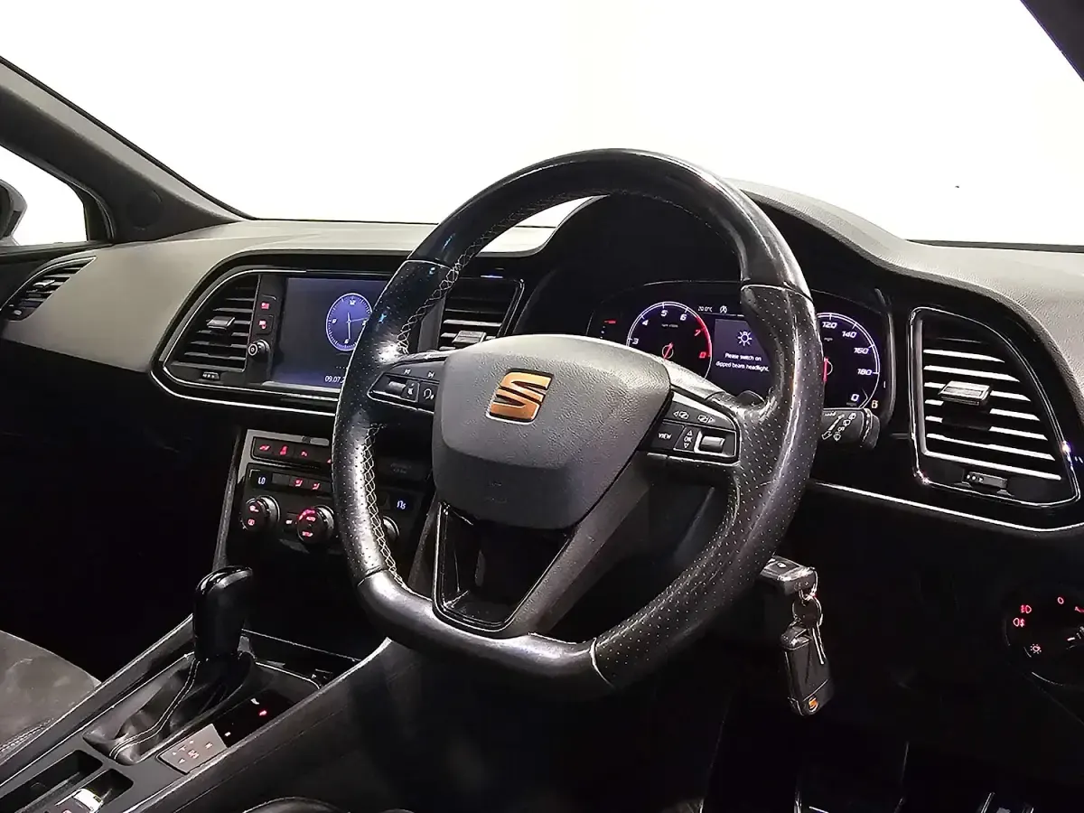 Used Seat Leon 4Drive 300 HP (220 kW) 2020 Grey Estate