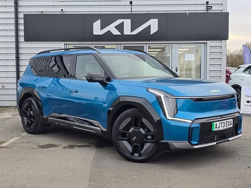 Pacific blue Used 2024 Kia EV9 GT-Line S SUV | £52,995 (Fair price) - Image 1/4