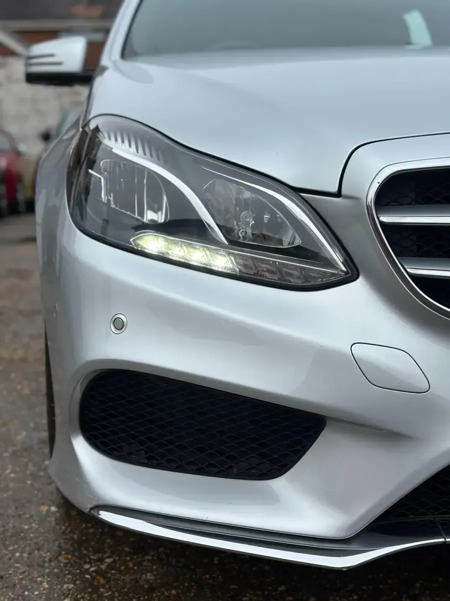 Usado Mercedes E220 AMG 2013 Prateado Carrinha