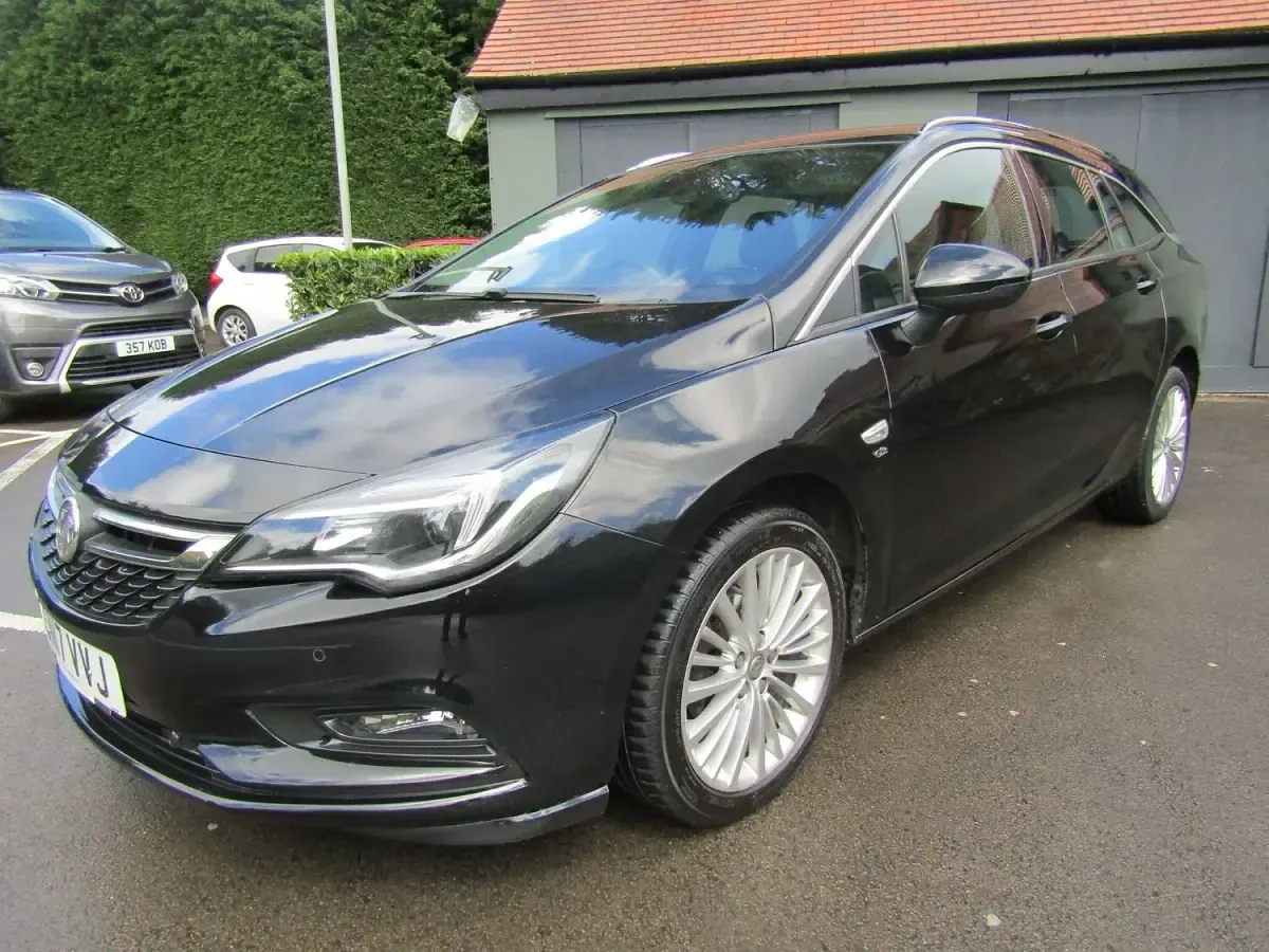 Used Vauxhall Astra Elite 2017 Black Estate