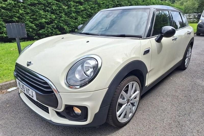 White Used 2019 Mini Cooper Clubman Sport Estate | £9,989 (Good price) - Image 1/1