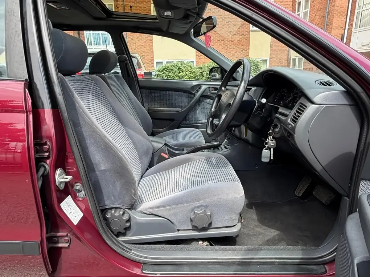 Used Toyota Carina 1996 Red Hatchback