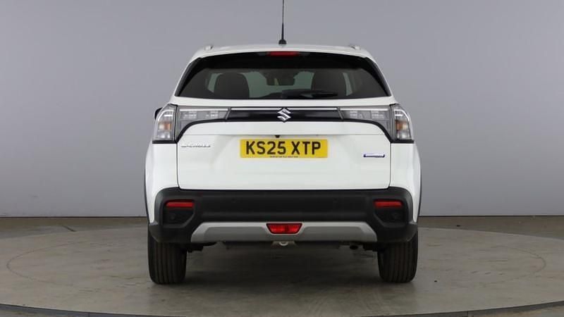 Used Suzuki SX4 129 HP (94 kW) 2025 White Hatchback