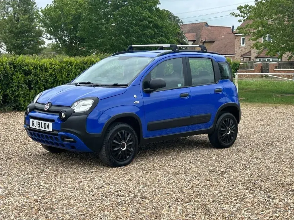 Używany Fiat Panda 4x4 90 KM (66 kW) 2019 Niebieski Hatchback