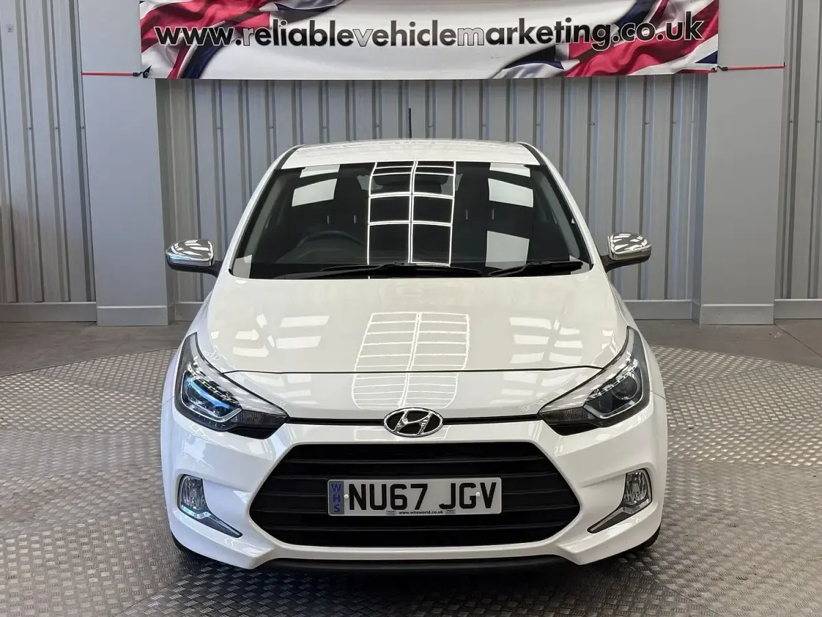 Used Hyundai i20 SE 2017 White Coupe