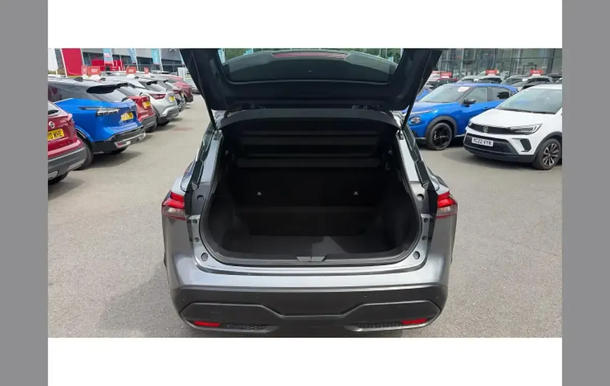 Used Nissan Qashqai Acenta Premium 155 HP (114 kW) 2023 Grey SUV