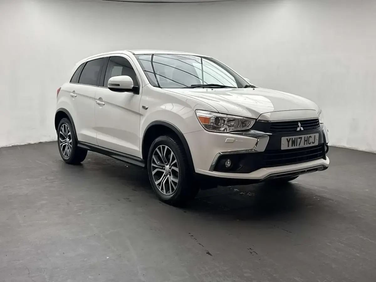 Used Mitsubishi ASX 117 HP (86 kW) 2017 White SUV
