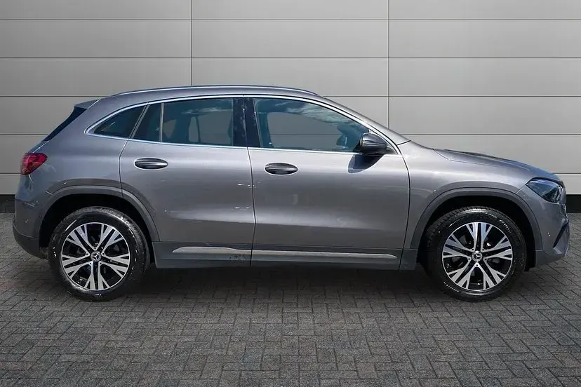 Used Mercedes GLA200 Executive 161 HP (118 kW) 2024 Mountain grey SUV
