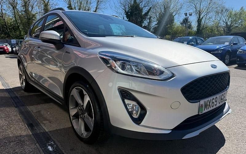 Second-hand Ford Fiesta Active 101 CP (74 kW) 2019 Argintiu Hatchback