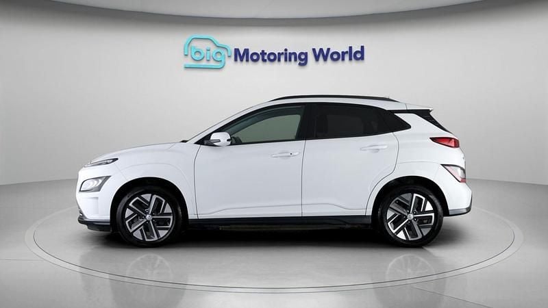 Used Hyundai Kona Premium 100 kW (136 HP) 2022 White SUV