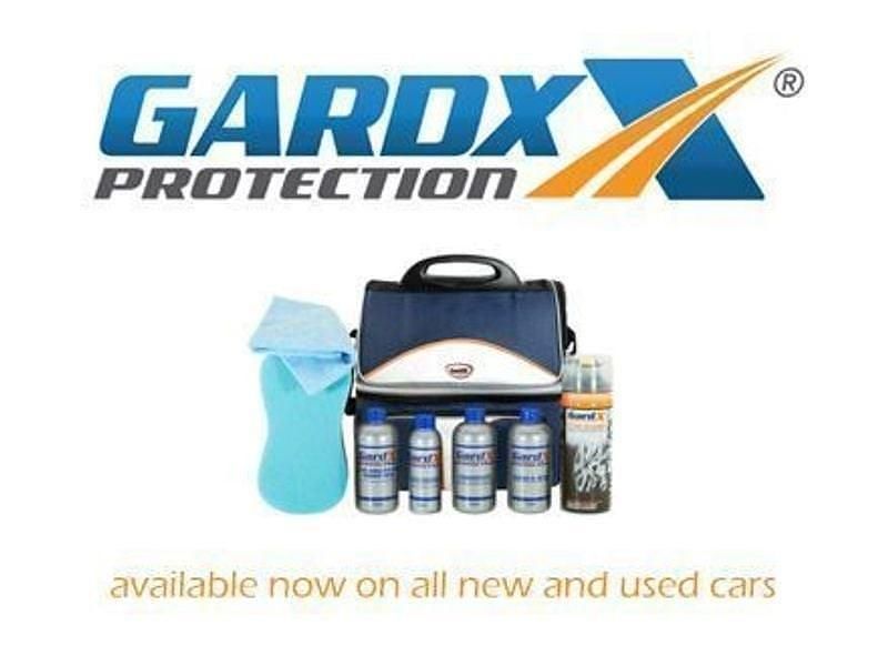 Used Land Rover Range Rover evoque HSE Dynamic 240 HP (176 kW) 2017 Red SUV