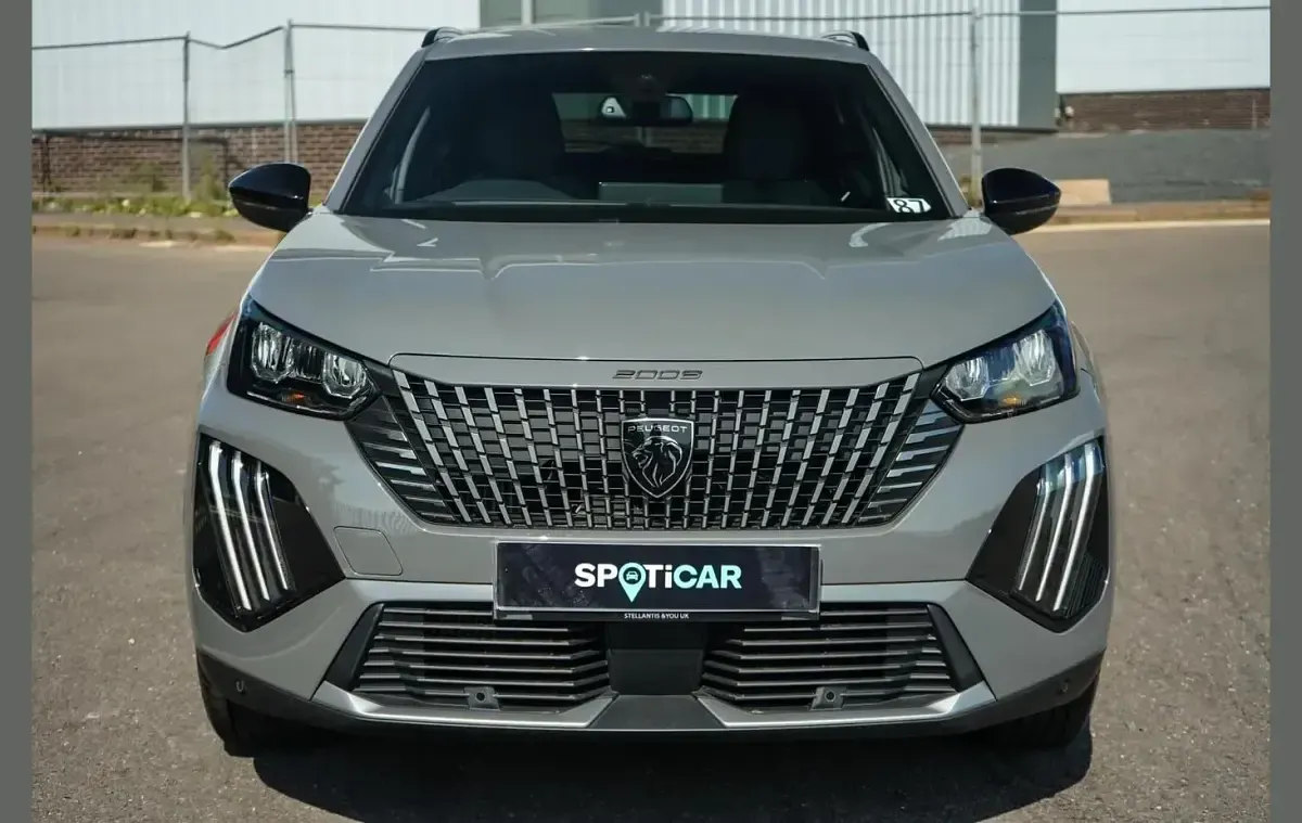 Used Peugeot 2008 Allure 129 HP (94 kW) 2024 Grey SUV