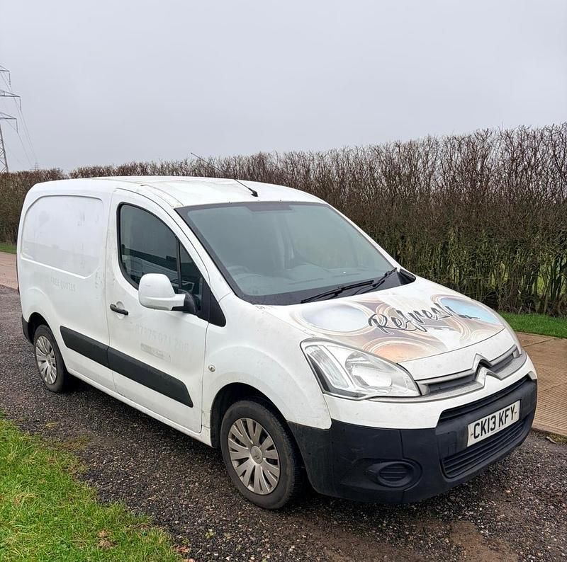 Used Citroën Berlingo 75 HP (55 kW) 2013 White MPV