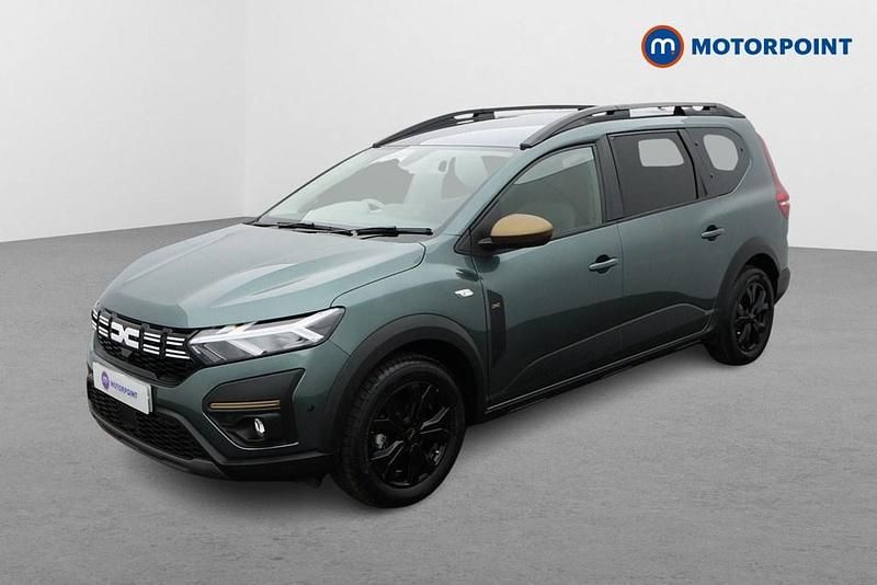 Used Dacia Jogger Extreme 141 HP (103 kW) 2024 Green MPV