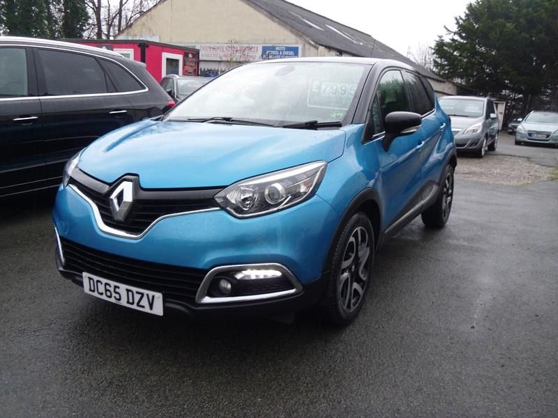 Second-hand Renault Captur Dynamique 90 CP (66 kW) 2015 Albastru SUV