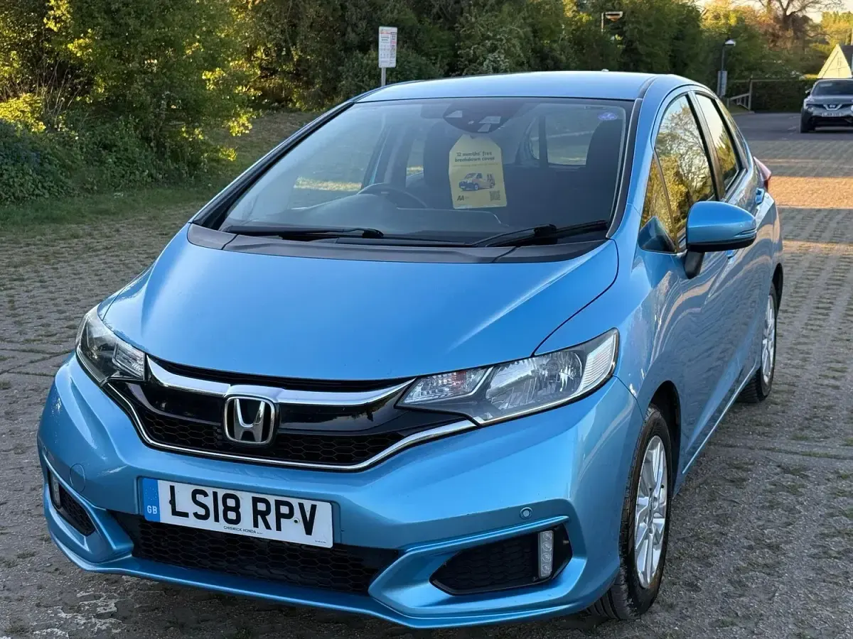 Used Honda Jazz SE 102 HP (75 kW) 2018 Blue Hatchback