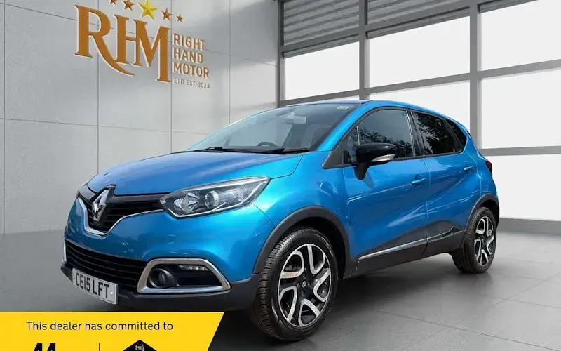 Used Renault Captur Dynamique 90 HP (66 kW) 2015 Blue SUV