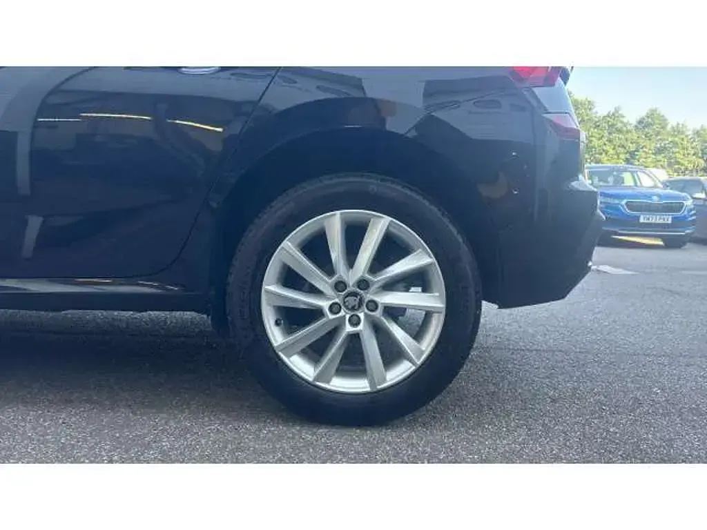 Used Skoda Kamiq SE 94 HP (69 kW) 2025 Black SUV