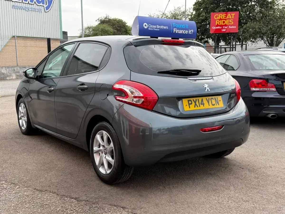 Used Peugeot 208 Active 68 HP (50 kW) 2014 Grey Hatchback