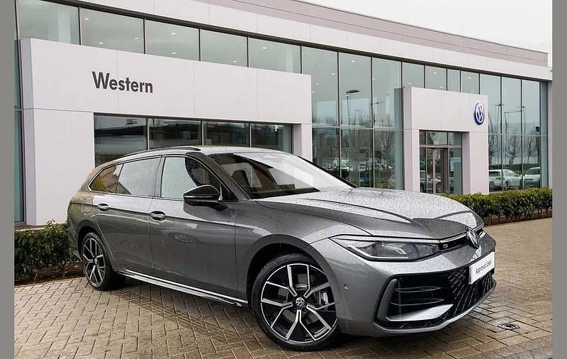 Used VW Passat Black Edition 200 HP (147 kW) 2025 Grey Estate
