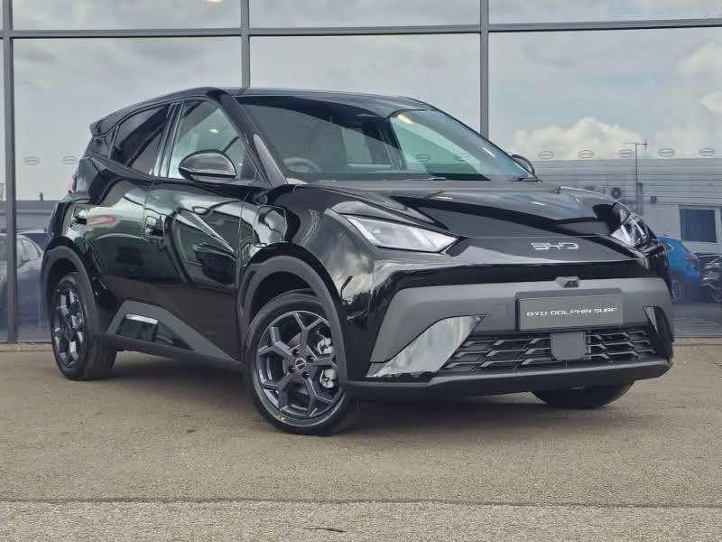 Polar night black New 2025 BYD Dolphin Comfort Hatchback | £24,600 (Expensive) - Image 1/4