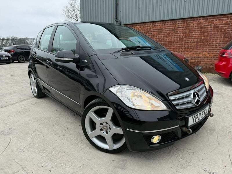 Used Mercedes A160 Avantgarde 2011 Black Hatchback