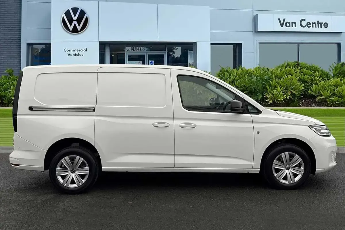 Used VW Caddy Maxi 122 HP (89 kW) 2025 White MPV