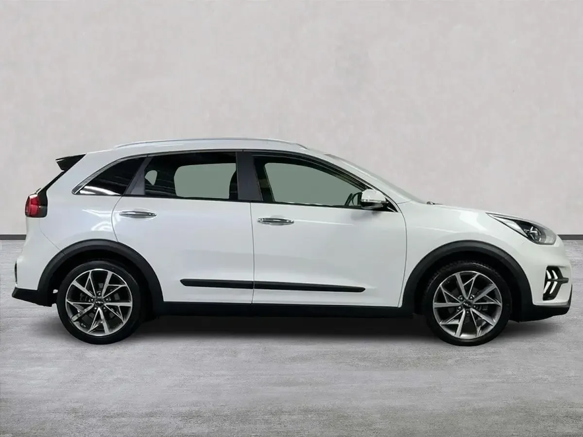 Used Kia Niro 2022 White SUV