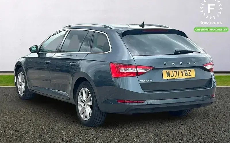 Used Skoda Superb SE Technology 150 HP (110 kW) 2022 Grey Estate
