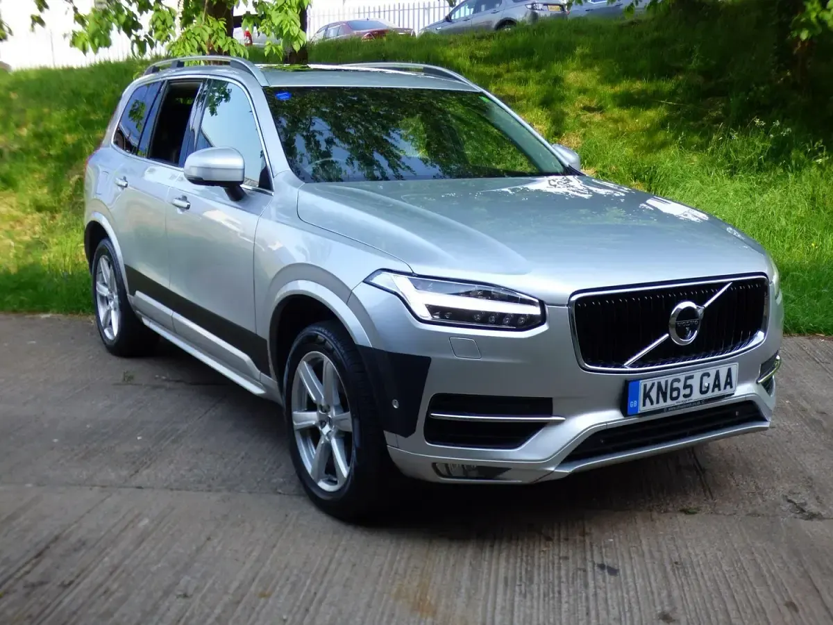 Used Volvo XC90 Momentum 225 HP (165 kW) 2015 Silver SUV