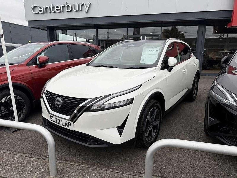 White Used 2022 Nissan Qashqai N-Connecta SUV | £15,499 (Fair price) - Image 1/2