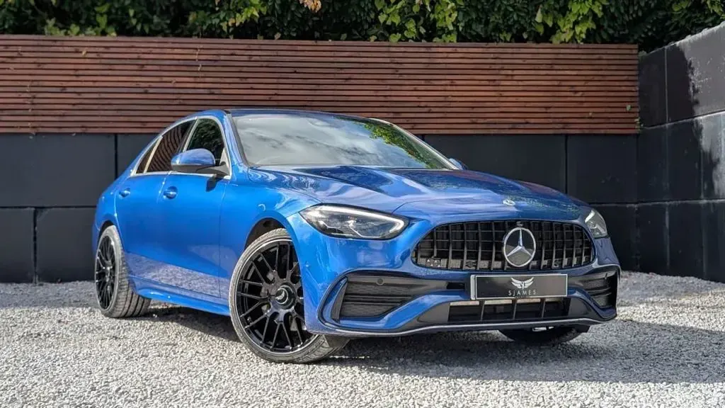 Used Mercedes C200 AMG line 2022 Blue Sedan