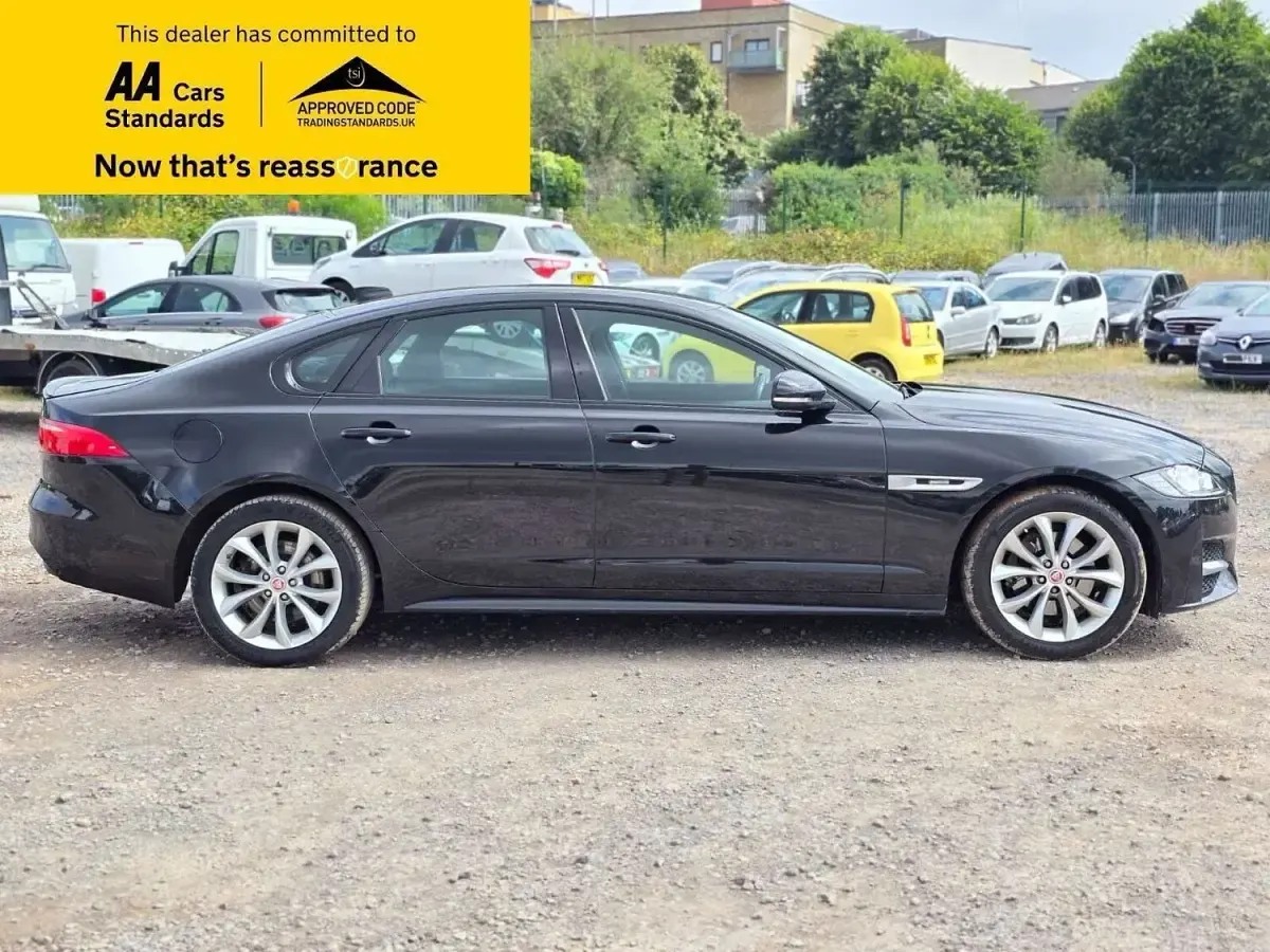 Used Jaguar XF R-Sport 180 HP (132 kW) 2017 Black Sedan