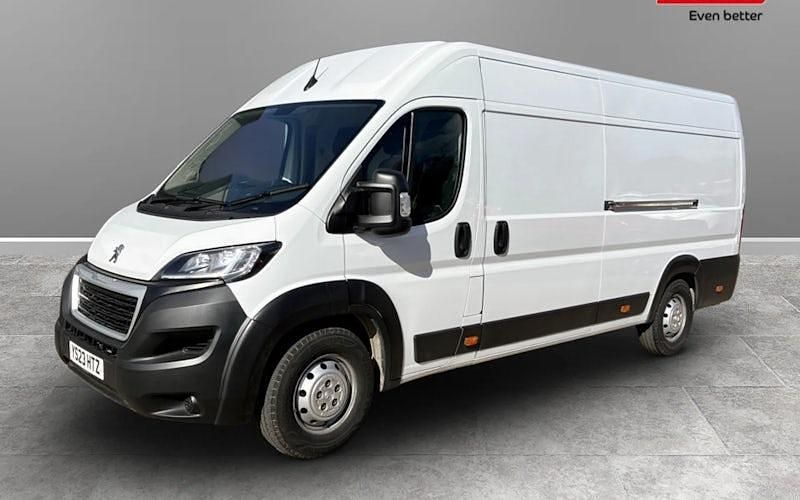 Second-hand Peugeot Boxer Premium 140 CP (102 kW) 2023 Van