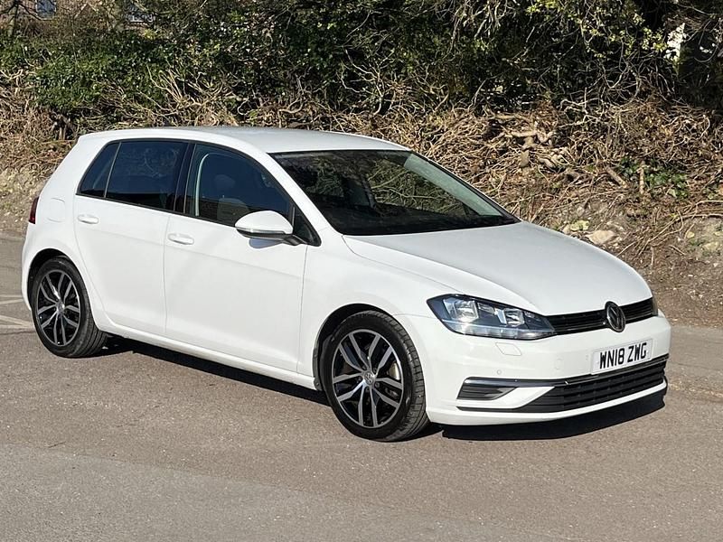 Used VW Golf VII SE 125 HP (91 kW) 2018 White Hatchback