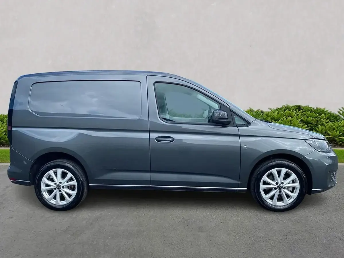 Used VW Caddy Pro 150 HP (110 kW) 2025 Grey MPV