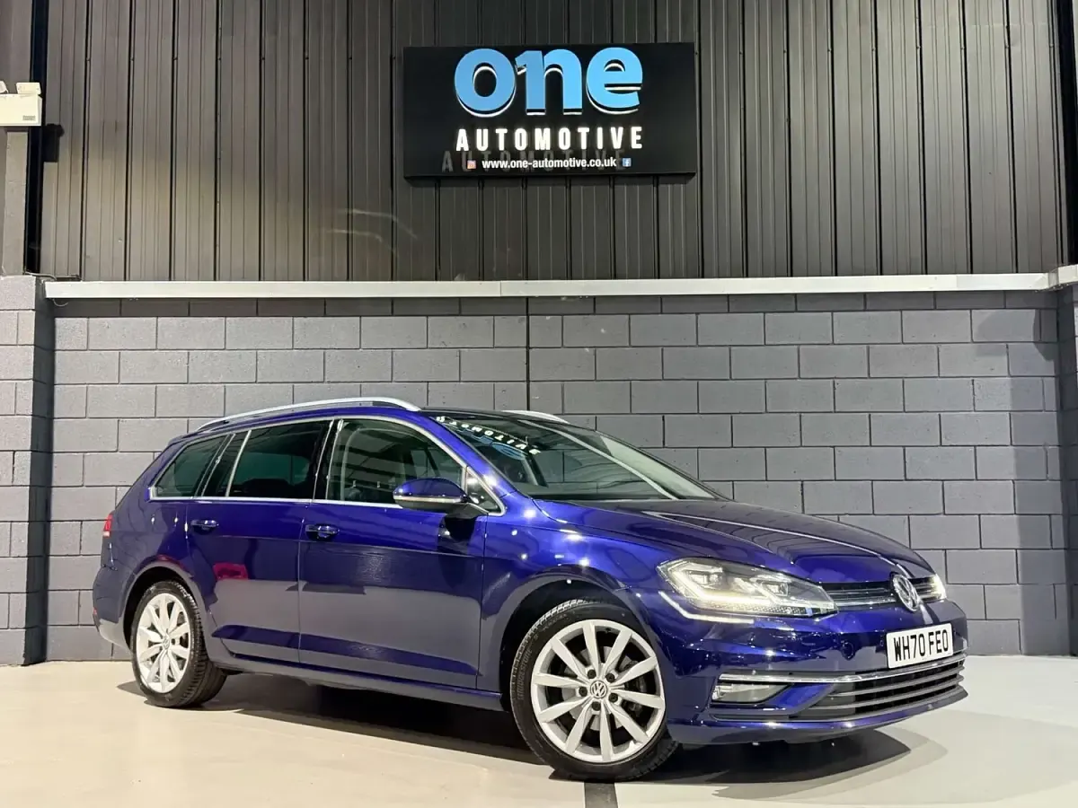 Begagnad VW Golf VII GT 150 HK (110 kW) 2020 Blå Kombi