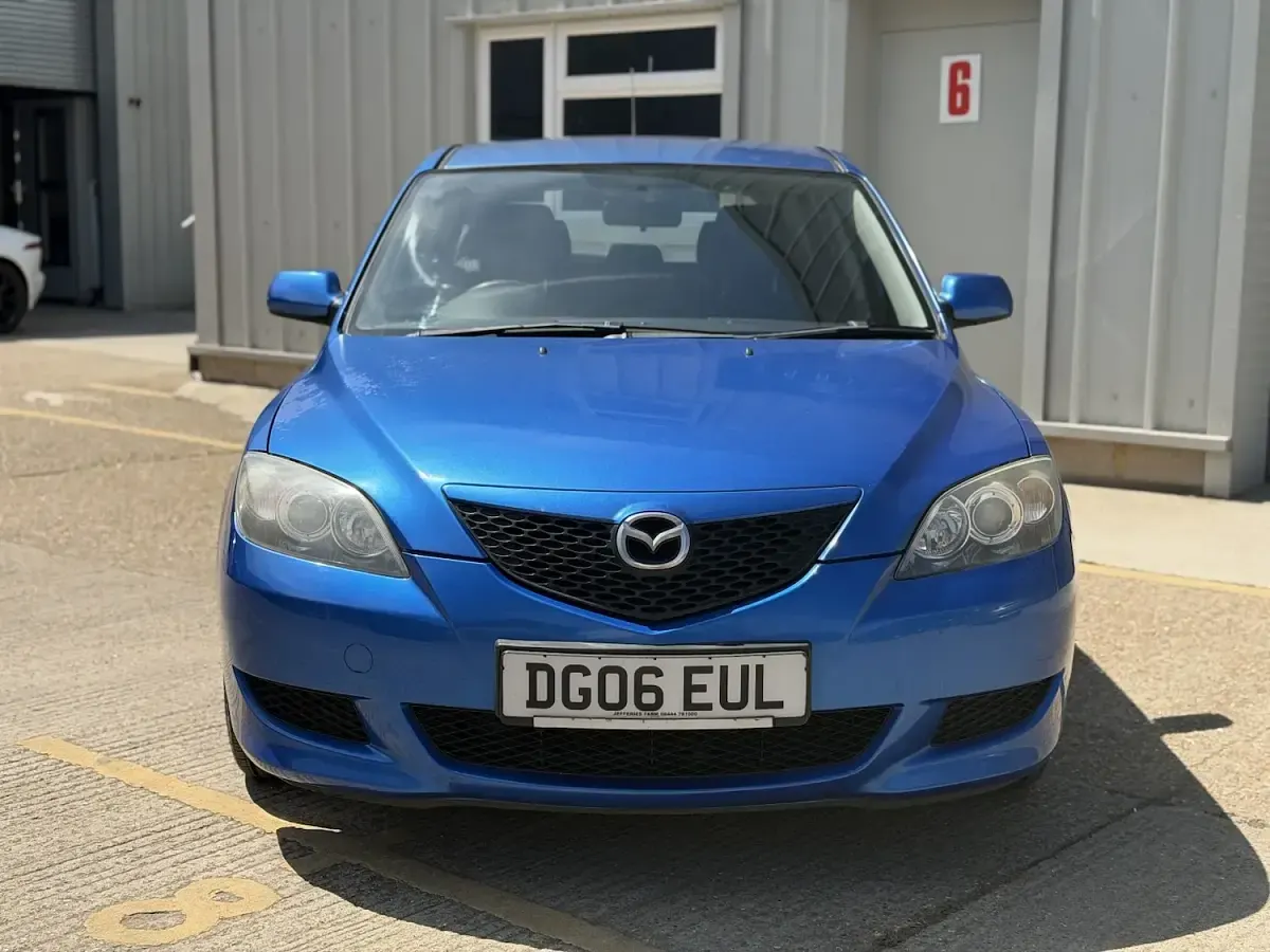 Used Mazda 3 105 HP (77 kW) 2006 Blue Hatchback